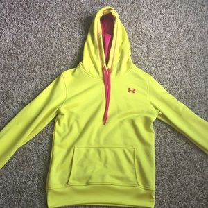 Under Aromour Yellow sweatshirt